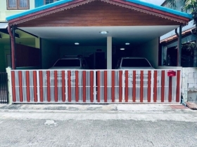 ขายด่วน บ้านแฝด หมู่บ้านสวนเทพประทาน ถนนเอราวัณ ซ.29 คลองสอง คลอง
