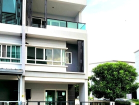 ขายทาวน์โฮมวัชรพล 3ชั้น (หลังมุม) :  หมู่บ้าน ริคโค่ทาวน์ วัชรพล